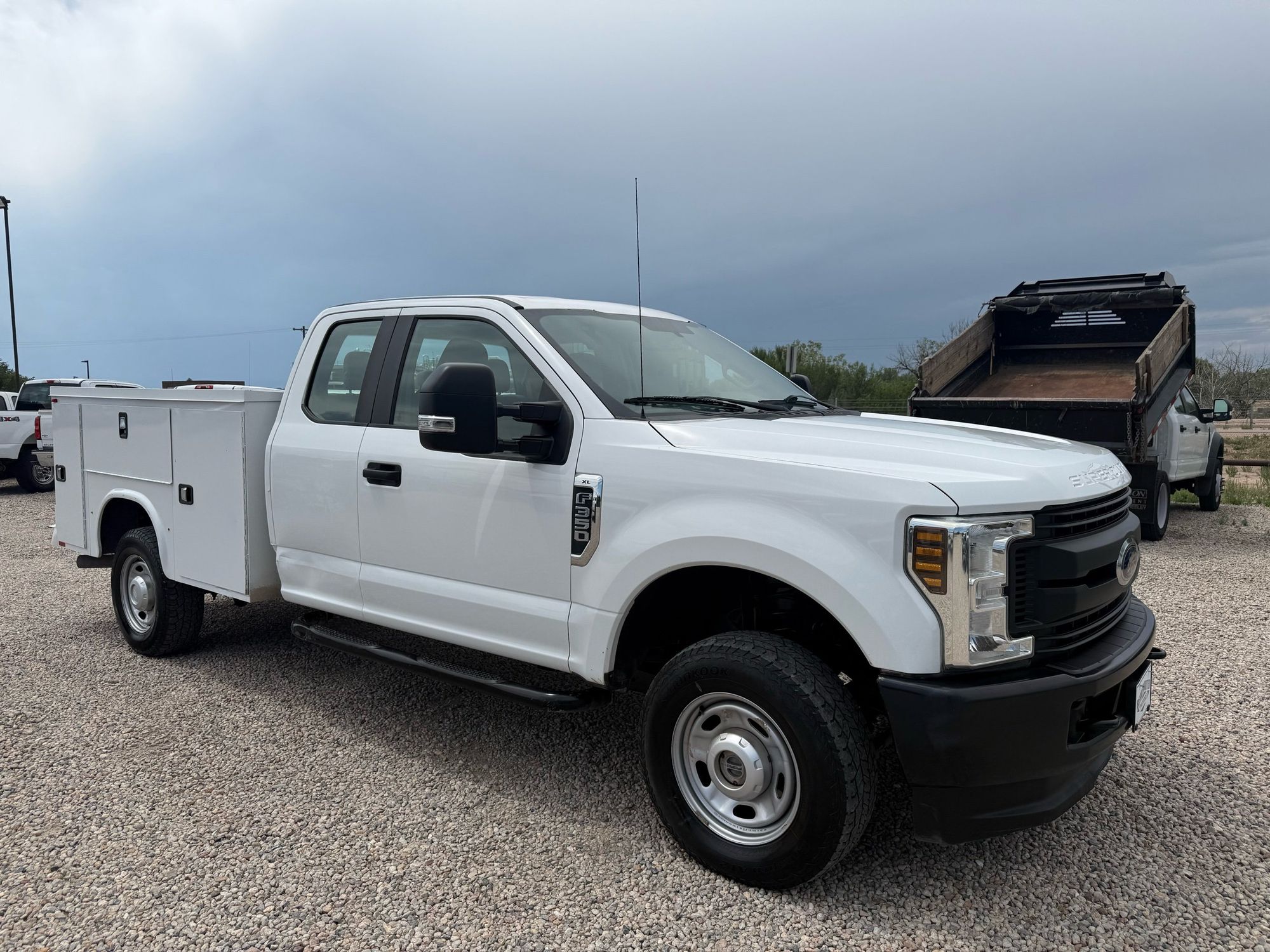 ford f-350 super duty 2018 1FD8X3B61JEB39720 image ford f-350 super duty 2018 1FD8X3B61JEB39720 image